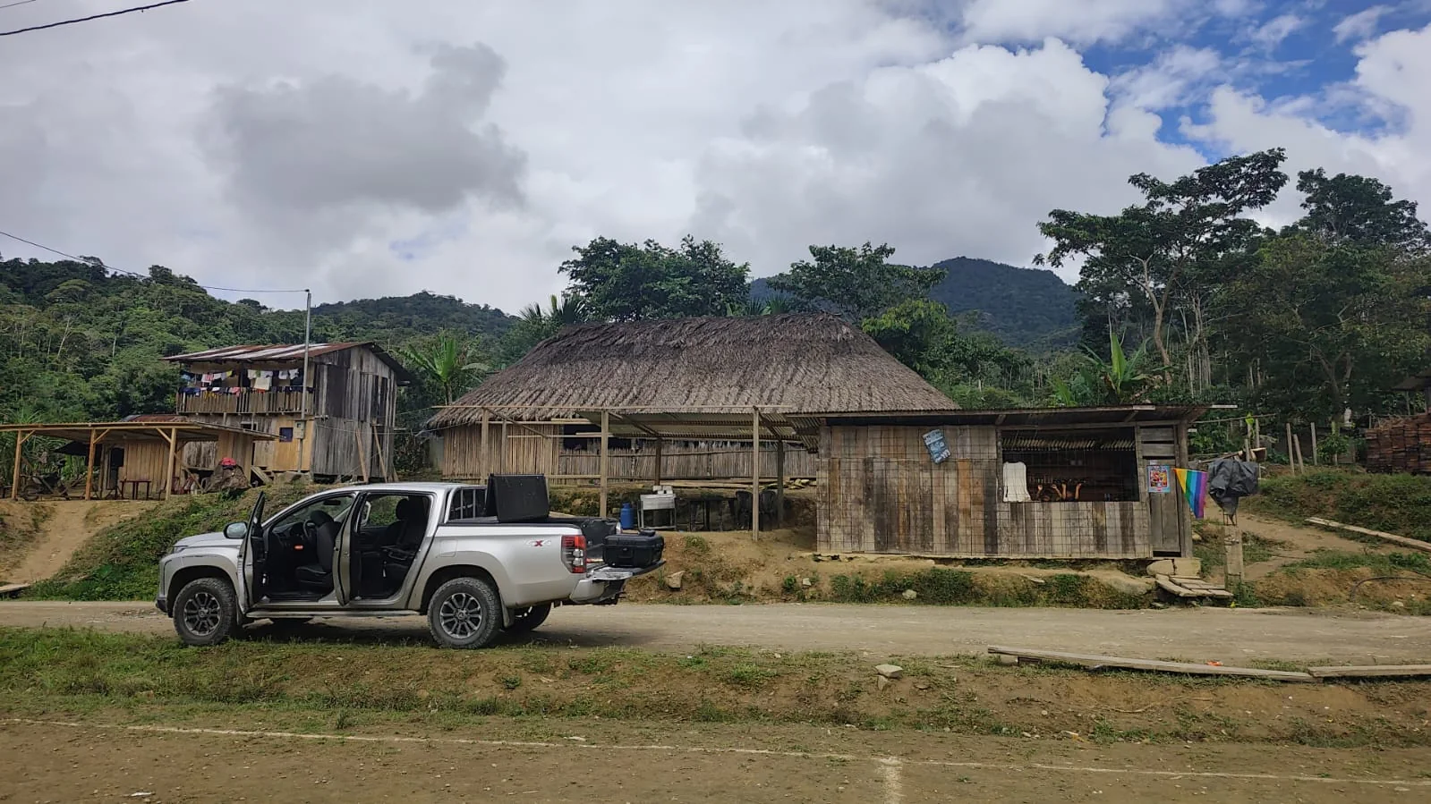 Trabajo de campo en comunidad rural de Limón Indanza